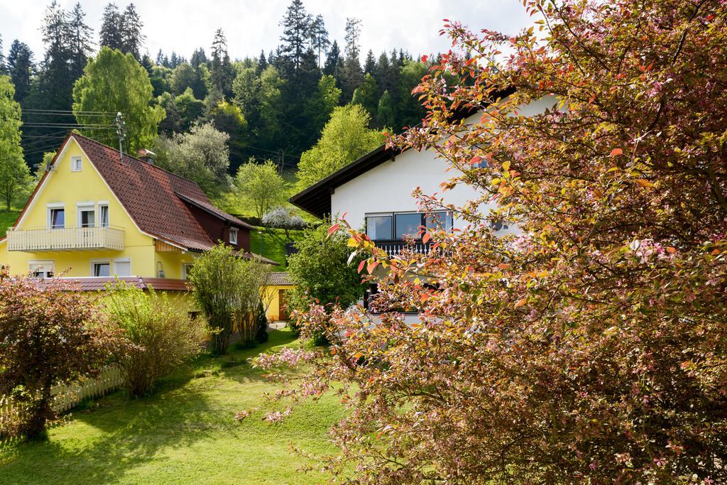 Hotel Schwarzwaldschaefer Enzklosterle Exterior photo