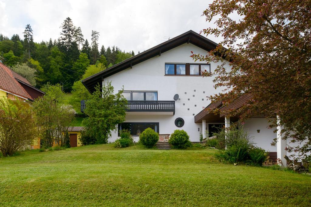 Hotel Schwarzwaldschaefer Enzklosterle Exterior photo