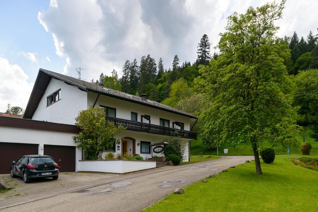 Hotel Schwarzwaldschaefer Enzklosterle Exterior photo