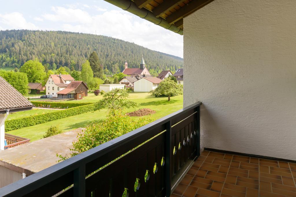 Hotel Schwarzwaldschaefer Enzklosterle Room photo